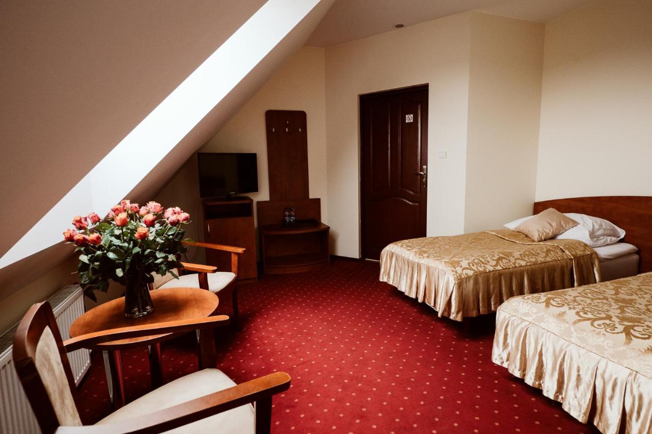 Hotel Groman Sekocin Esterno foto